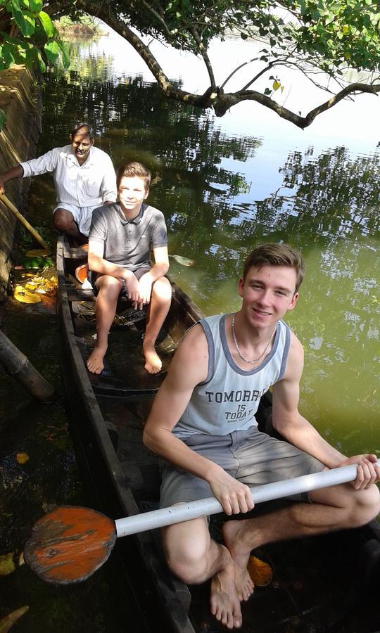 Hotel Big Banana Island Retreat North Paravur Esterno foto